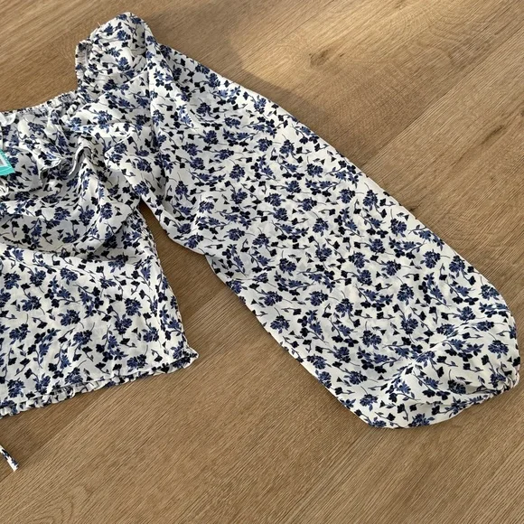 Lush Top - Picture 2 of 5